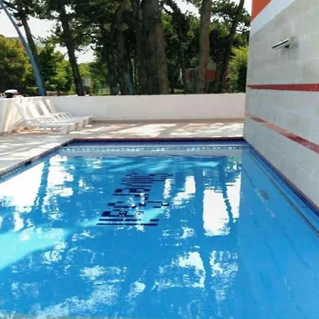 Calm Seaside Getaway In 公寓 比比翁